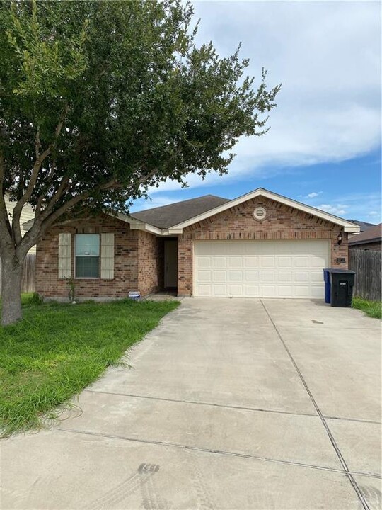 10712 N 31st St in McAllen, TX - Building Photo