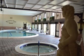 3660 Inverrary Dr in Lauderhill, FL - Building Photo - Building Photo