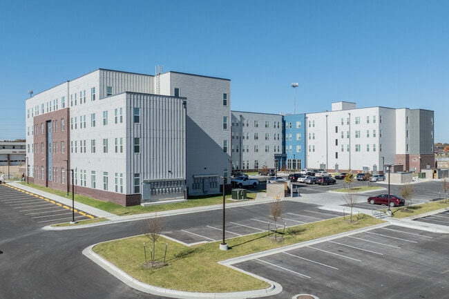 Phoenix@36N in Tulsa, OK - Foto de edificio - Building Photo