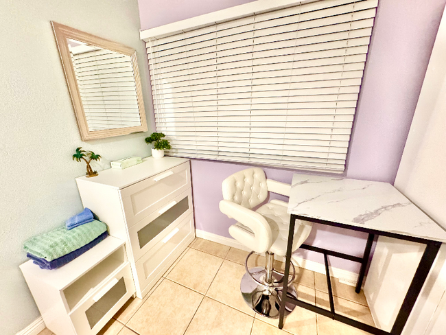 5333 Longridge Ave in Las Vegas, NV - Foto de edificio - Building Photo