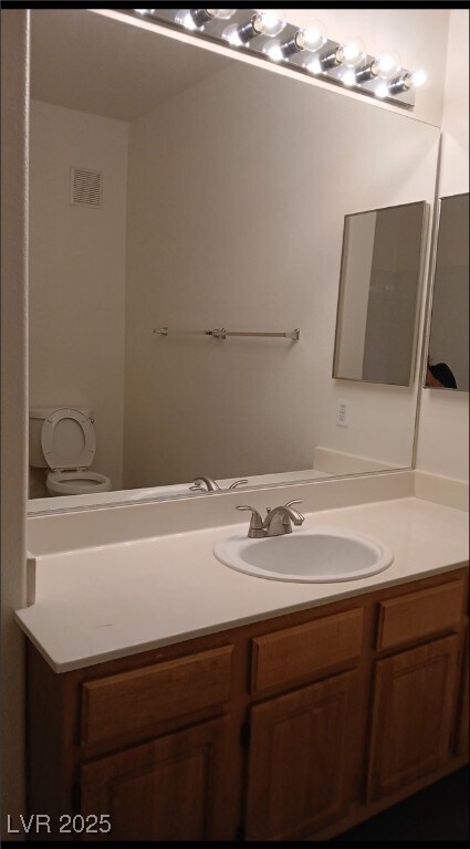 8555 W Russell Rd in Las Vegas, NV - Building Photo - Building Photo