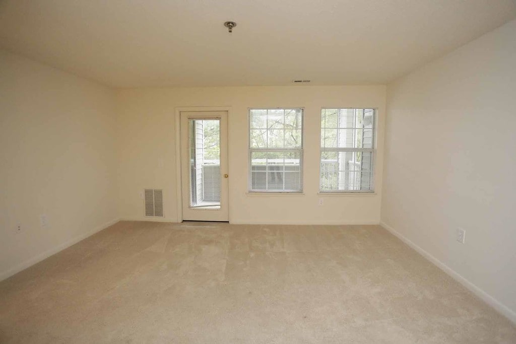 Lee Overlook Apartments Centreville, VA Apartments