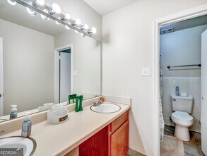 6520 Roswell Rd in Sandy Springs, GA - Building Photo - Building Photo