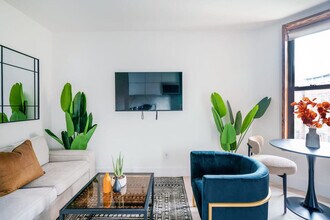 515 W 48th St in New York, NY - Building Photo - Building Photo