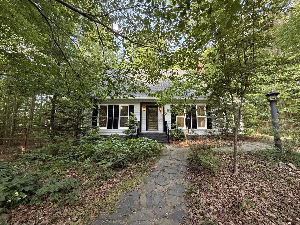 5635 Falkirk Dr in Durham, NC - Building Photo