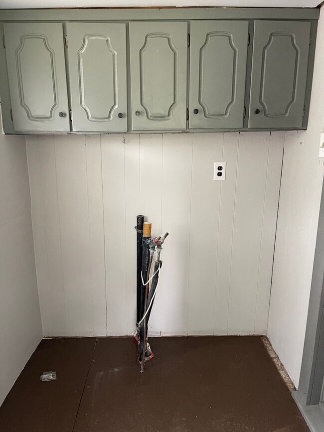 422 E 2nd St in Newton, KS - Building Photo - Building Photo