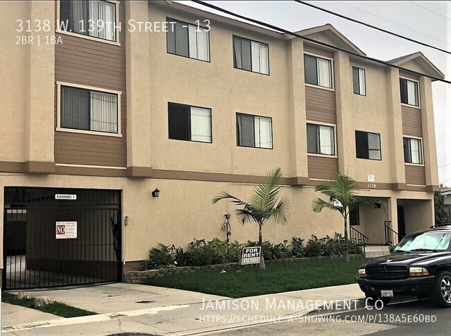 3138 139th St in Hawthorne, CA - Foto de edificio - Building Photo
