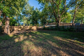 1329 N Wellington Pl in Wichita, KS - Building Photo - Building Photo