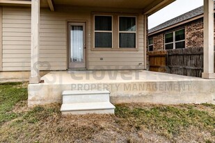 8410 Meri Leap in San Antonio, TX - Foto de edificio - Building Photo