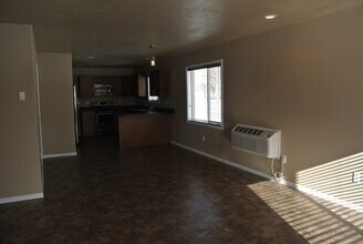 519 3rd St NW in Minot, ND - Building Photo - Building Photo