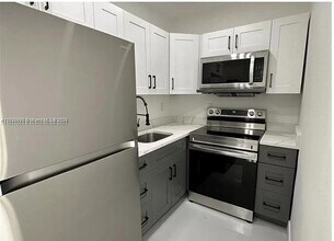 103 NW 68th Terrace in Miami, FL - Building Photo - Building Photo