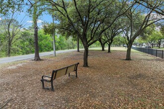 726 Memorial Mews St in Houston, TX - Building Photo - Building Photo