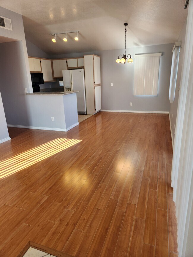 21415 S Vermont Ave, Unit 35 in Torrance, CA - Building Photo - Building Photo