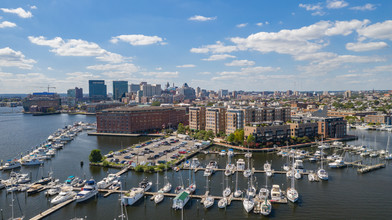 The Crescent at Fells Point in Baltimore, MD - Foto de edificio - Building Photo