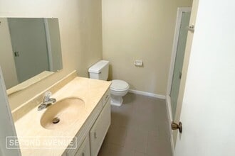 10006 Valley Park Dr in Houston, TX - Building Photo - Building Photo