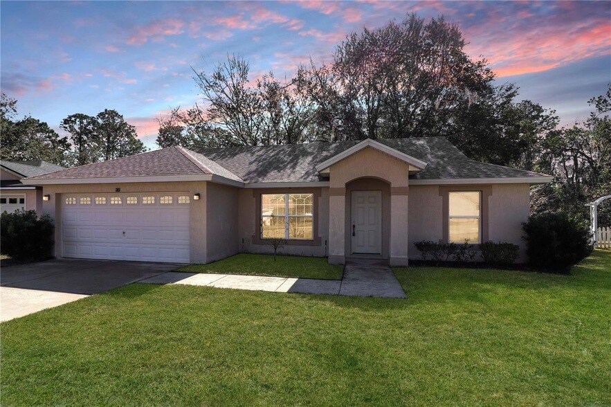 870 Vindale Rd in Tavares, FL - Building Photo