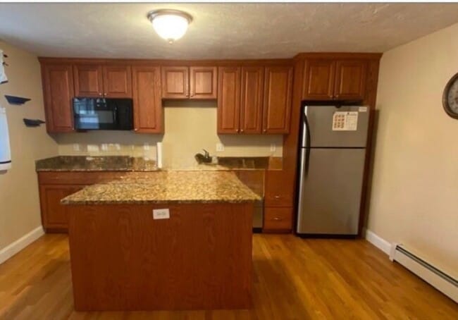 property at 4R Chapel St