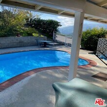 9726 Tujunga Canyon Pl in Los Angeles, CA - Building Photo - Building Photo