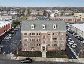 The Sheldrake Apartments in Indianapolis, IN - Building Photo - Building Photo