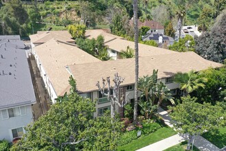 1633 N Laurel Ave in Los Angeles, CA - Building Photo - Building Photo