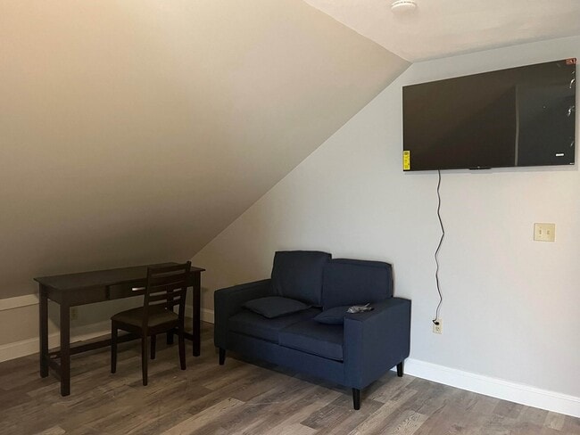 property at 423 King St