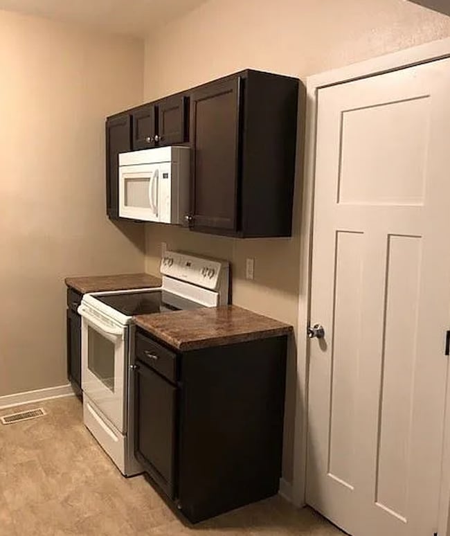 2120 Capitol Ave in Des Moines, IA - Building Photo - Building Photo