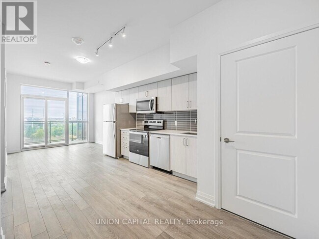 10-810 Meadowglen Pl in Toronto, ON - Building Photo - Building Photo