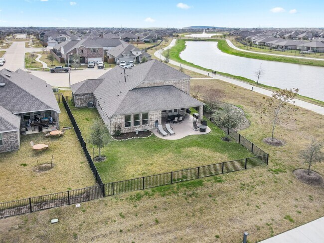 2405 Arbor Edge Crossing in La Marque, TX - Building Photo - Building Photo