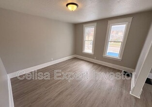 425 Greenlawn Ave in Fort Wayne, IN - Building Photo - Building Photo