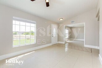 1111 Adeline Ave in Lehigh Acres, FL - Building Photo - Building Photo
