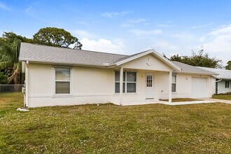 237 SW Pisces Terrace in Port St. Lucie, FL - Building Photo - Building Photo