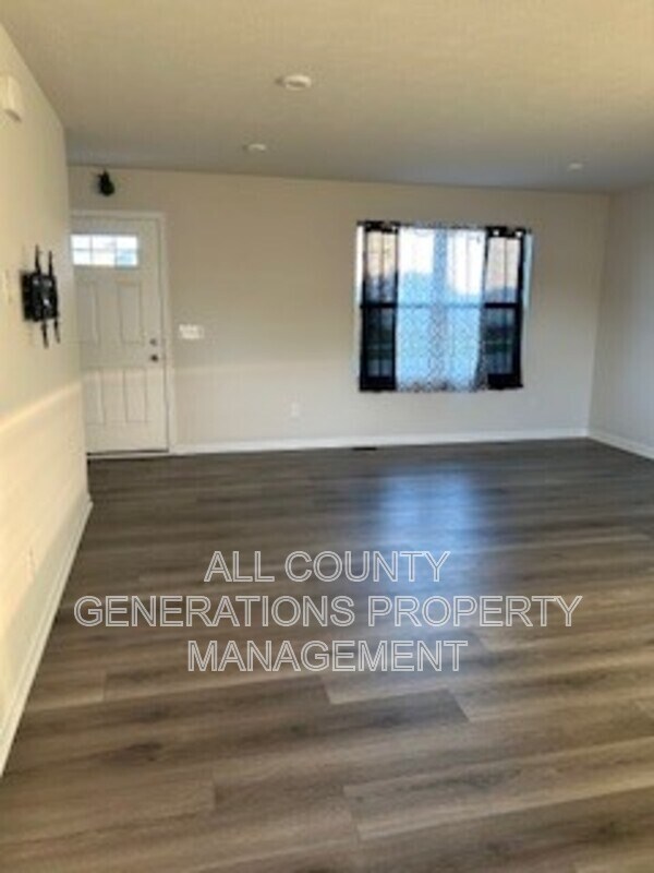 4796 Olivia Wy in Lorain, OH - Building Photo - Building Photo