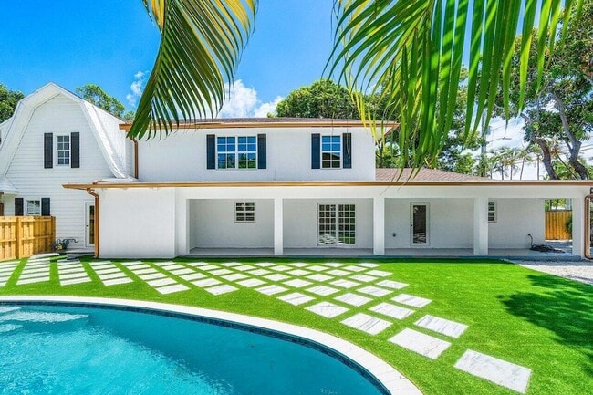 370 Marlborough Rd in West Palm Beach, FL - Building Photo - Building Photo