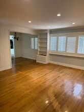 304 Portland Cir in Huntington Beach, CA - Building Photo - Building Photo