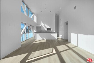 8601 Wilshire Blvd in Beverly Hills, CA - Building Photo - Building Photo