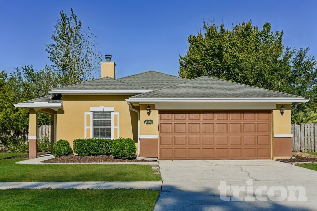 76383 Timbercreek Blvd in Yulee, FL - Foto de edificio