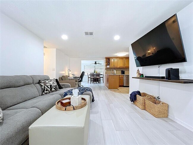 2107 Harrison Dr in Holiday, FL - Building Photo - Building Photo