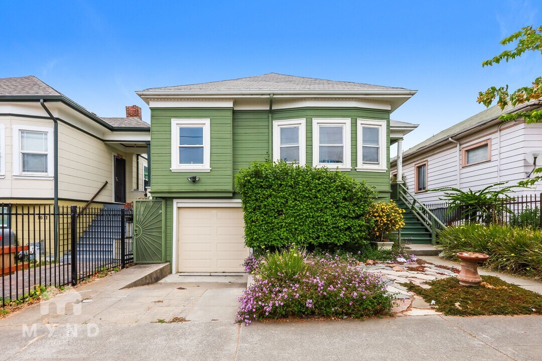 1517 19th Ave in Oakland, CA - Building Photo