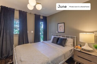 Room in Shared 6 bed/4 bath home in Boston, MA - Building Photo