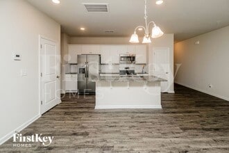 2080 Cypress Village Dr NW, Unit H in Concord, NC - Foto de edificio - Building Photo