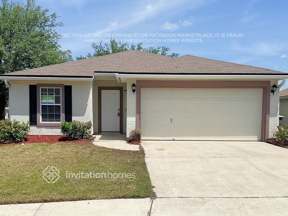 8717 Springtree Road in Jacksonville, FL - Building Photo