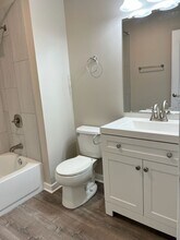 1805 Dainesway Dr in Valparaiso, IN - Foto de edificio - Building Photo