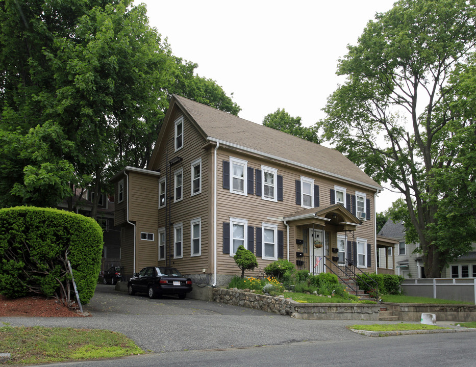 11 Chestnut St in Wakefield, MA - Building Photo