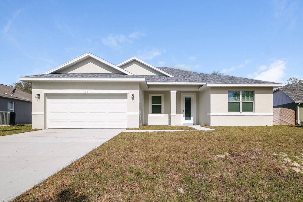 1111 Gardanne Ct in Poinciana, FL - Building Photo