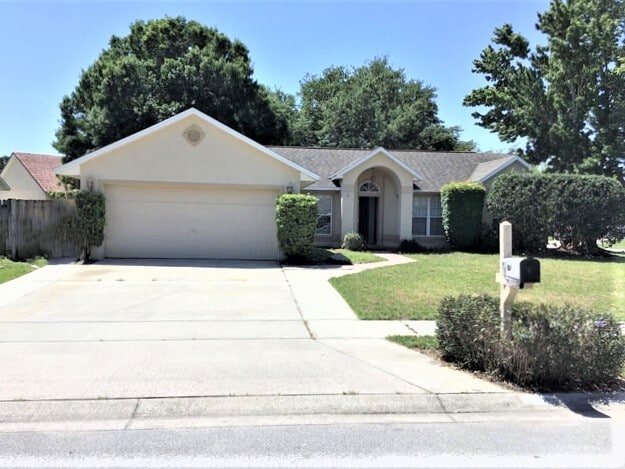 property at 805 Topaz Dr