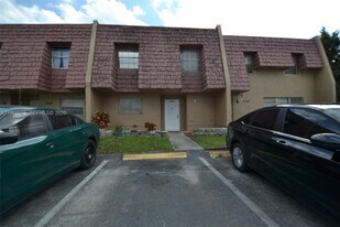 5040 SW 13th St in North Lauderdale, FL - Building Photo