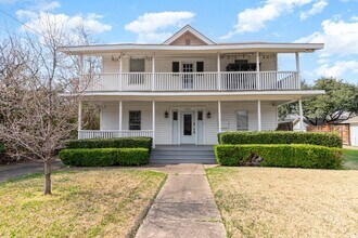 4507 Worth St, Unit B in Dallas, TX - Building Photo - Building Photo