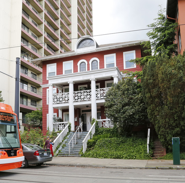 Hidwell Apartments in Portland, OR - Foto de edificio - Building Photo