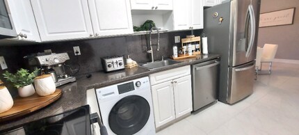 2501 S Ocean Dr in Hollywood, FL - Building Photo - Building Photo
