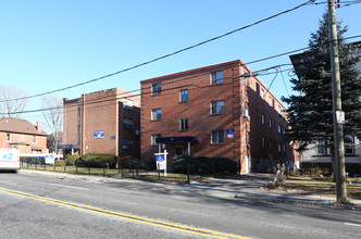 Garden Hill Apartments in Hartford, CT - Foto de edificio - Building Photo